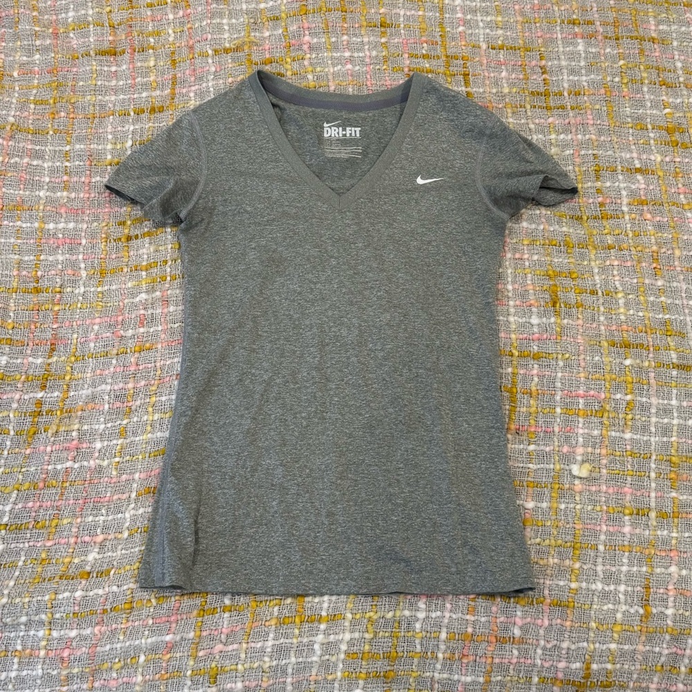 Nike Gray Fitted Short Sleeve Tee